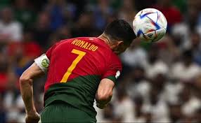 大片空座！记者晒图质疑FIFA虚报韩国vs捷克上座人数：44985人？